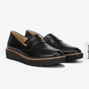 Naturalizer Black Leather Loafers